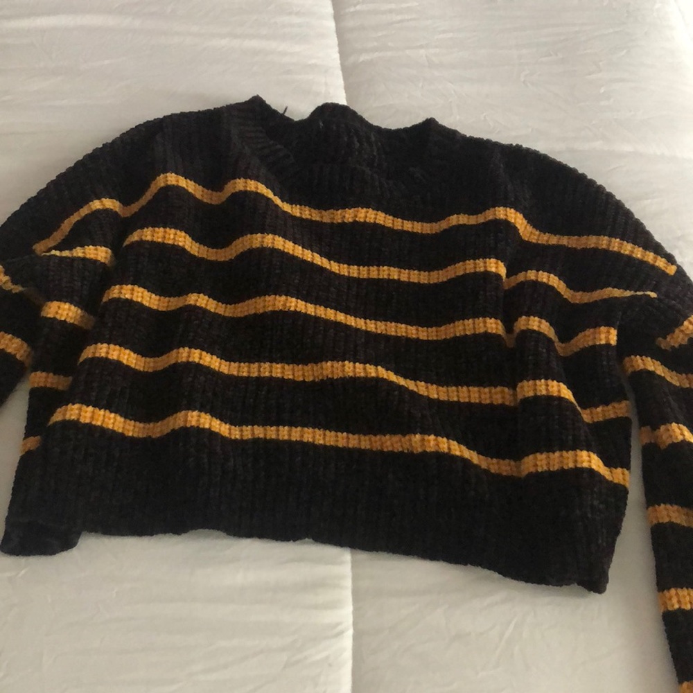 soft cropped sweater